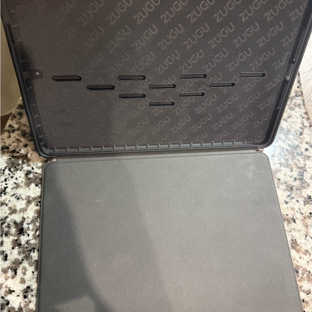 New iPad case - Picture 2 of 2